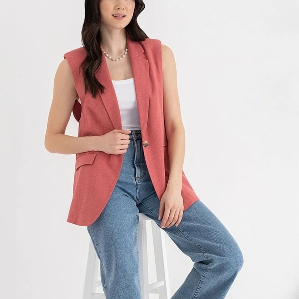 Ricki's Classic Mid Length Sleeveless Vest